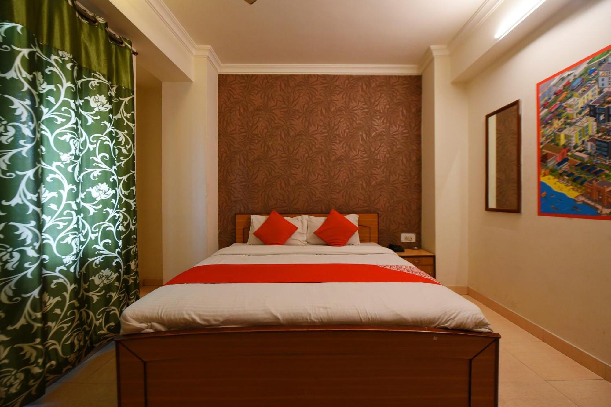 Oyo C M Regency Hotel Джайпур Екстериор снимка